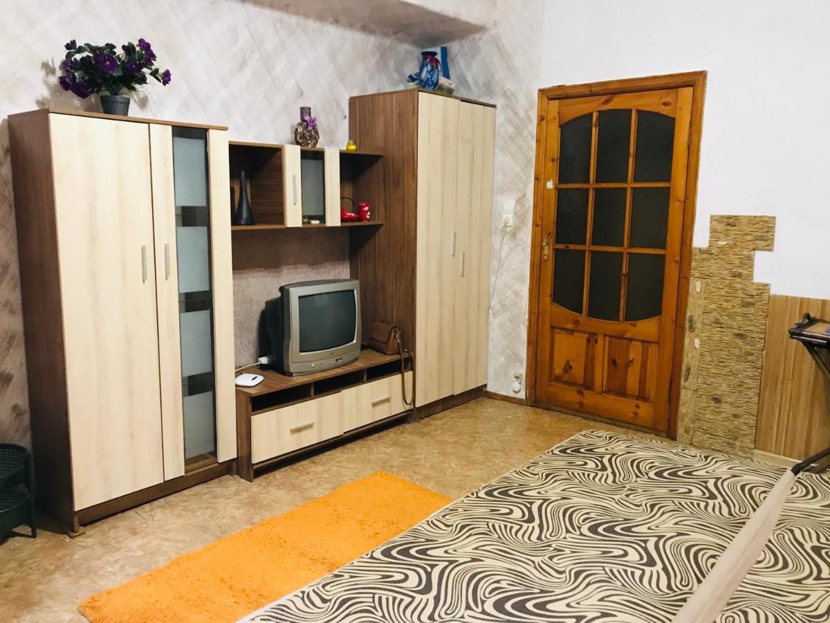 1 Room Apartment Odessa Extérieur photo